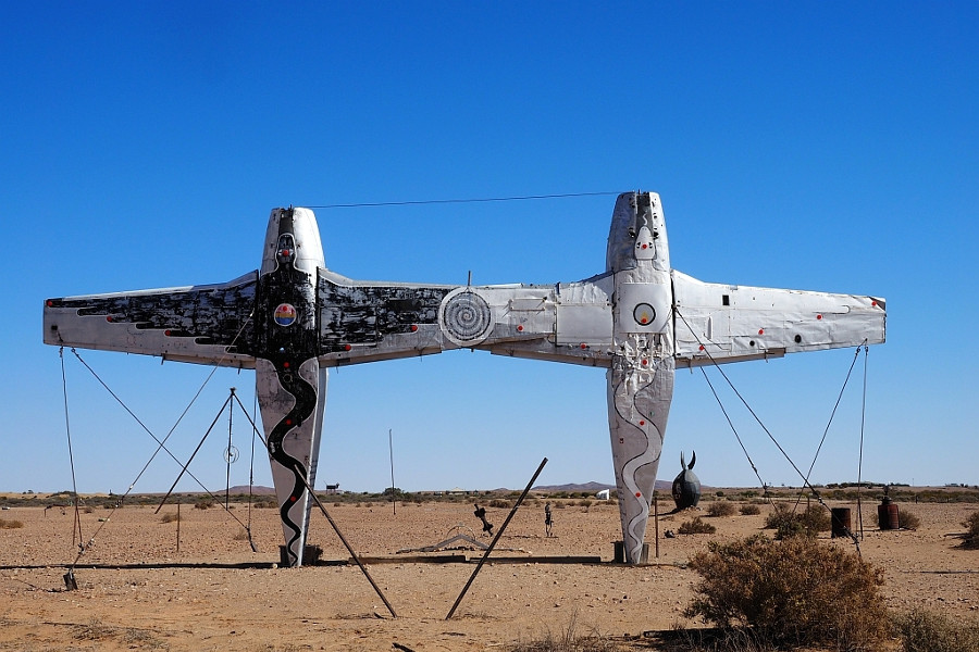 Plane Henge, sculpture park of Alberrie, Australia @Paula McManus