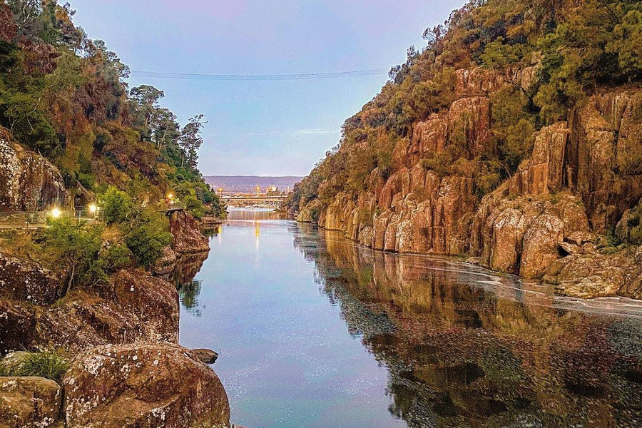 Cataract Gorge, Launceston, Tasmania, Australia @robsthroughmyeyes