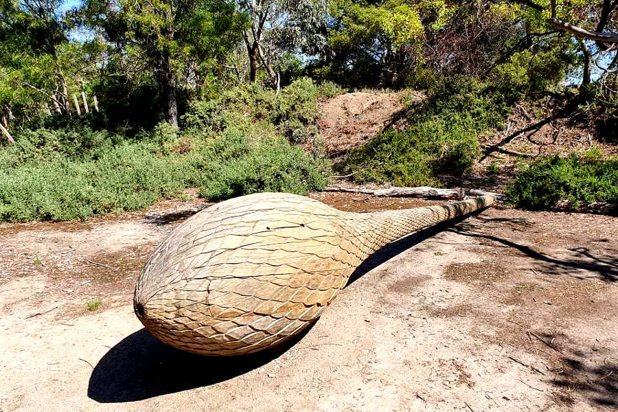 Scaled stem by Robert Bridgewater, Herring Island, Australia @williewildlifesculptures